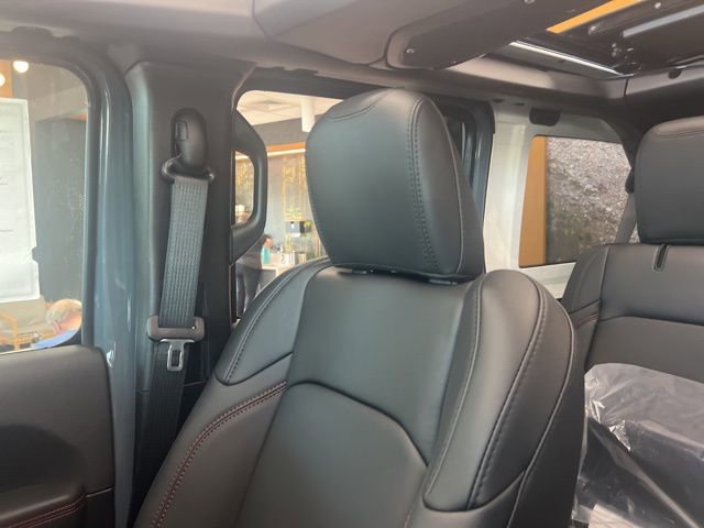 New 2026 Jeep Wrangler Unlimited Rubicon 392 image 16