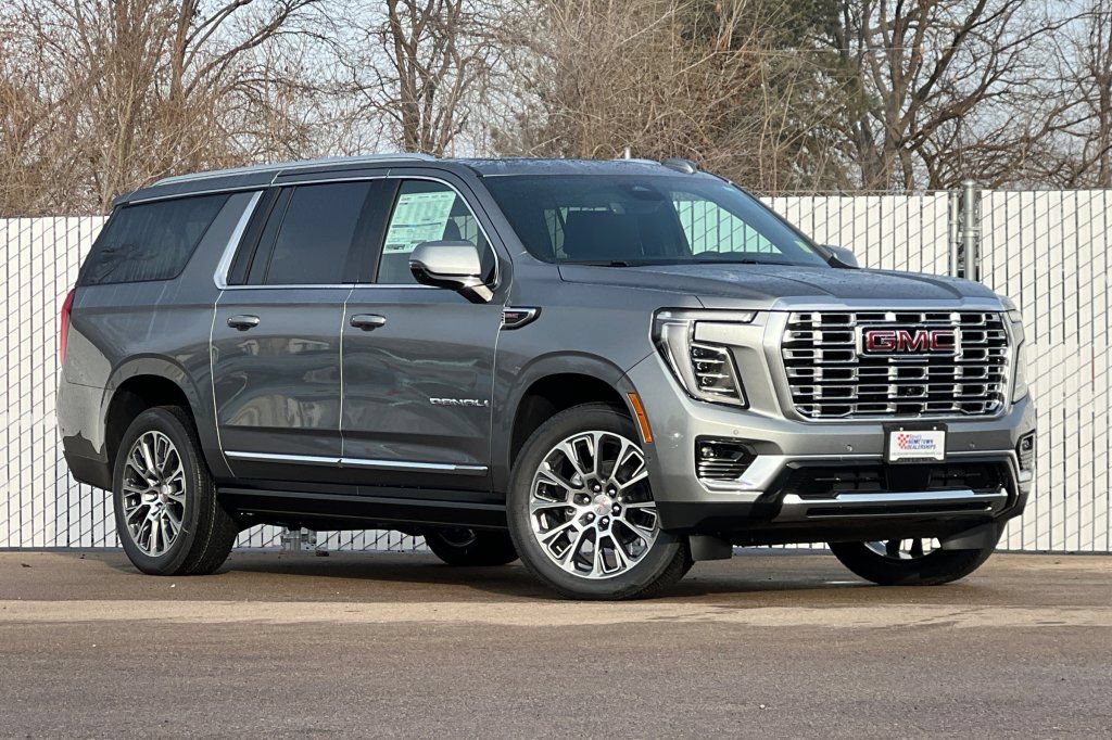 New 2026 GMC Yukon XL Denali w/ Denali Reserve Package AWD/4WD image 2