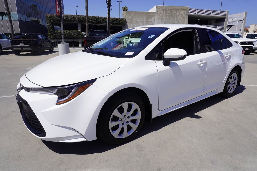 Certified 2026 Toyota Corolla LE FWD image 4