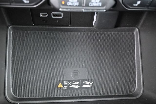 Used 2023 Chevrolet Tahoe Z71 AWD/4WD image 21