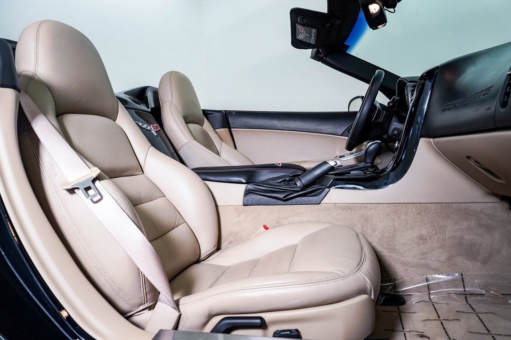 Used 2007 Chevrolet Corvette Convertible w/ Preferred Equipment Group image 17