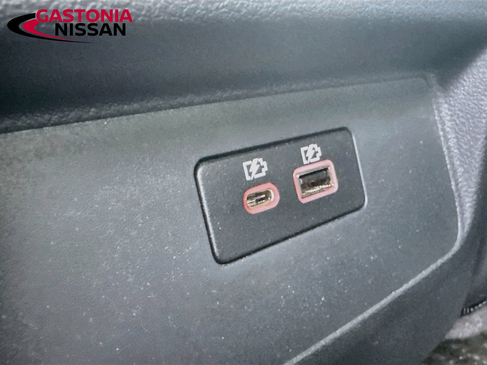 Used 2025 Nissan Frontier Pro-X RWD image 30