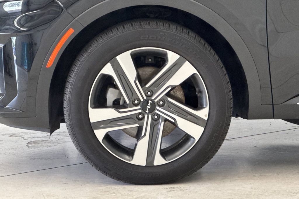 Certified 2023 Kia Sorento EX AWD/4WD image 30