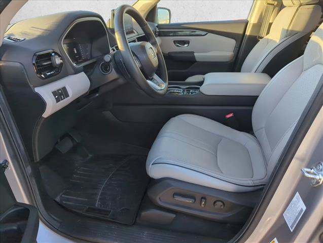 Used 2024 Honda Pilot Elite image 12