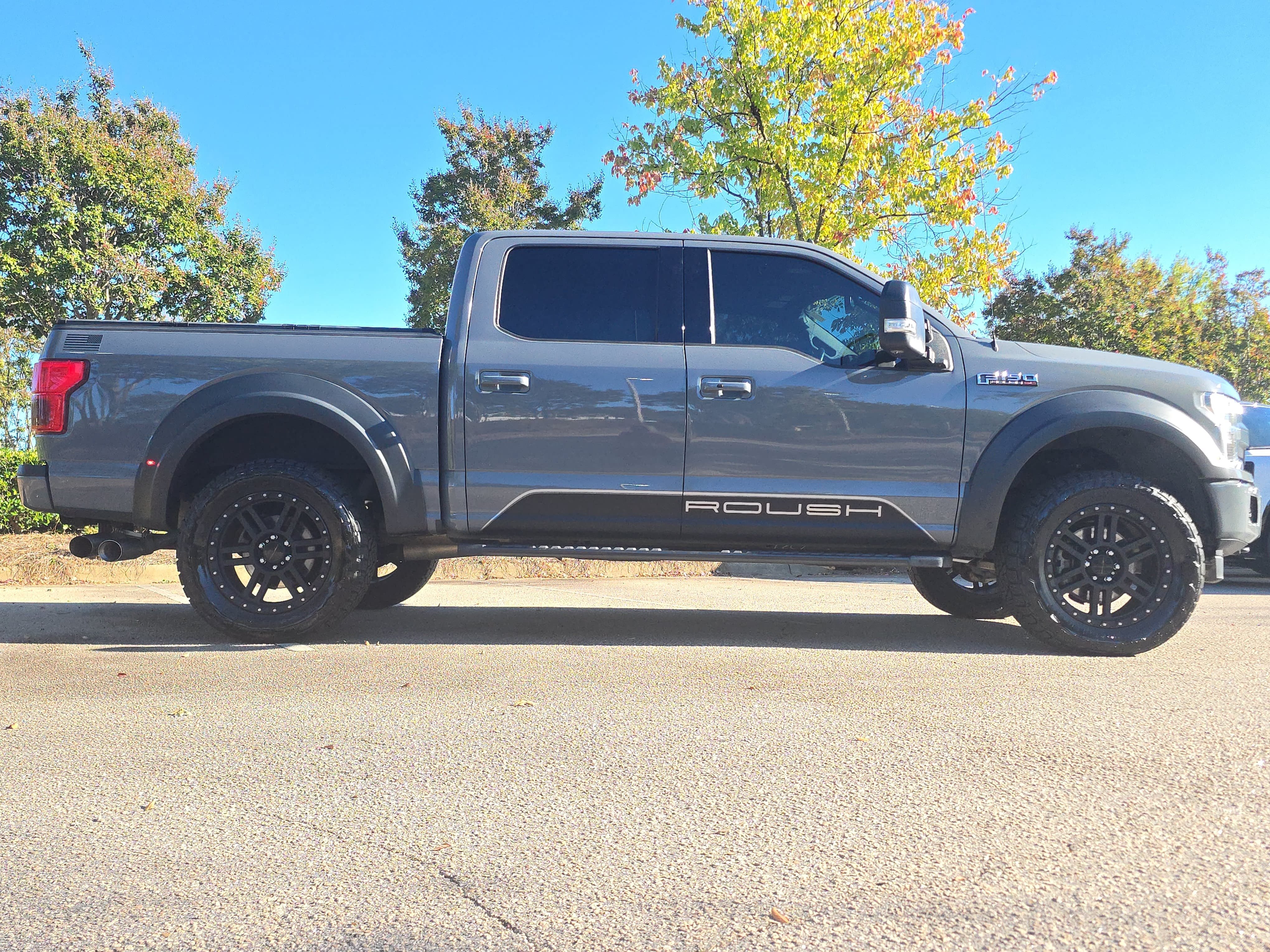 Used 2020 Ford F150 Lariat w/ Equipment Group 502A Luxury AWD/4WD image 8
