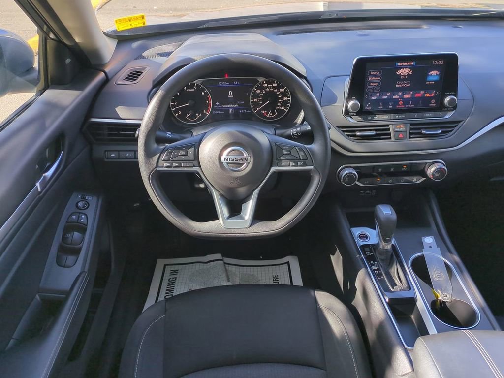 Used 2022 Nissan Altima 2.5 SV image 15