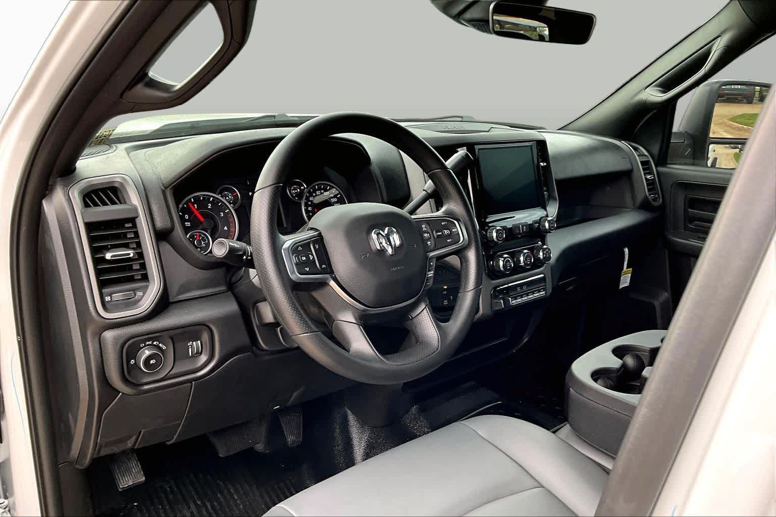 New 2026 RAM 3500 Tradesman w/ Chrome Appearance Group A AWD/4WD image 9