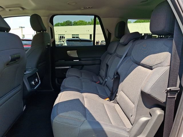 Used 2025 Ford Expedition Max Active RWD image 13