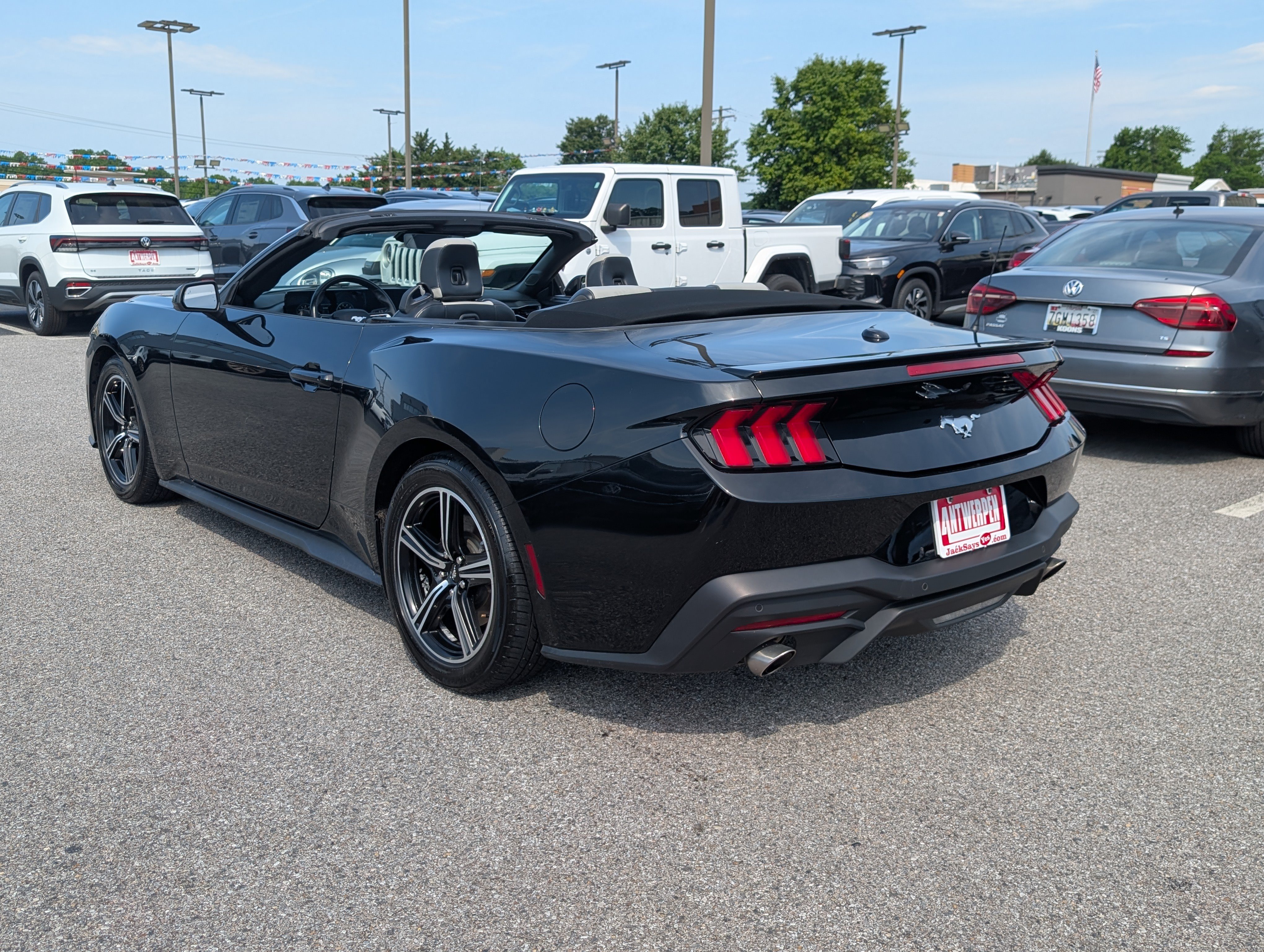 Used 2024 Ford Mustang Premium RWD image 5