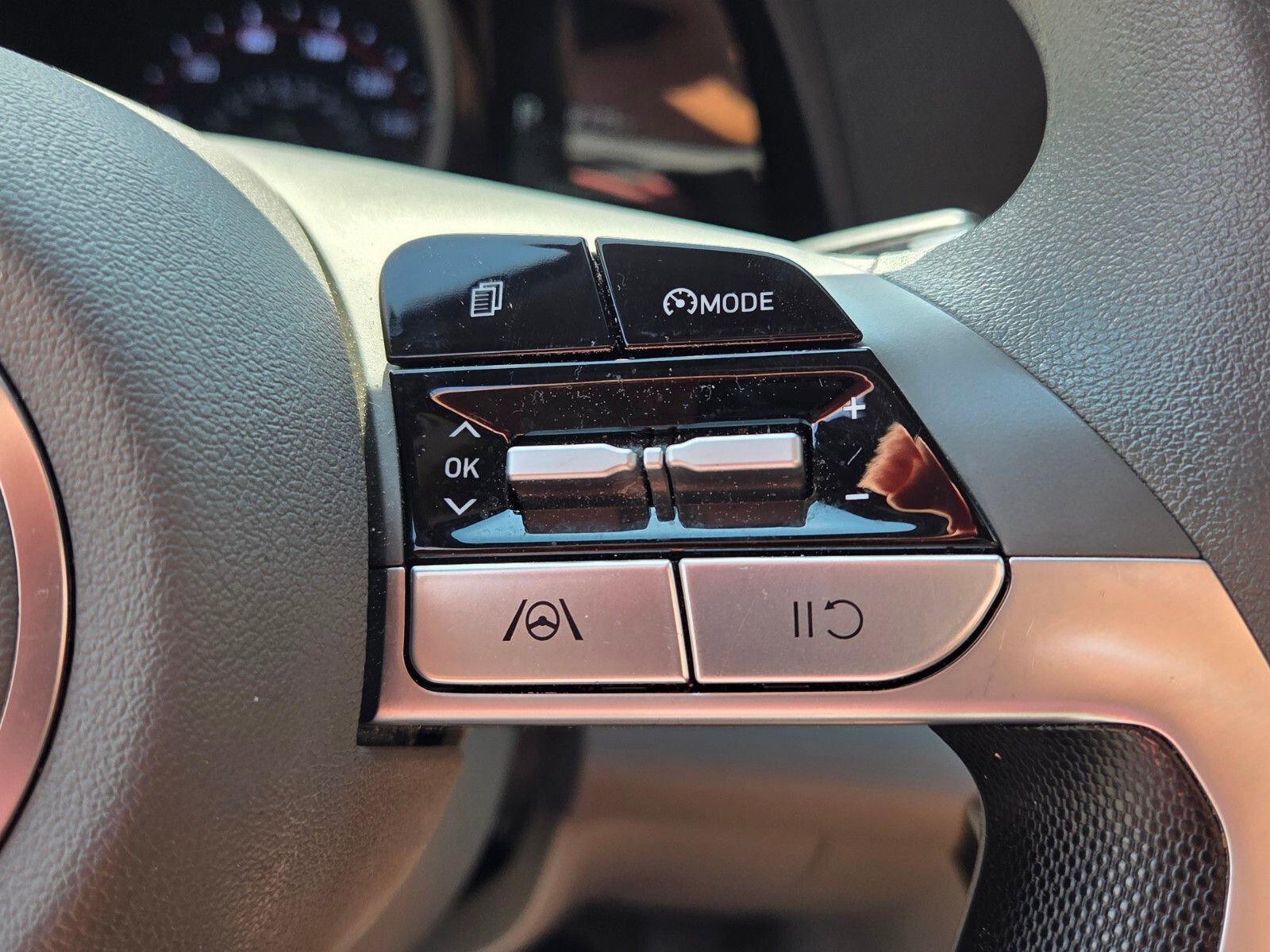 Used 2022 Hyundai Elantra SEL image 24