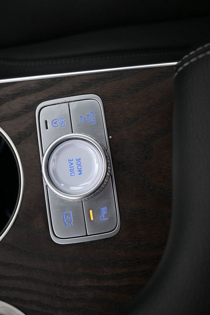 Used 2025 Genesis GV80 2.5T Advanced image 19