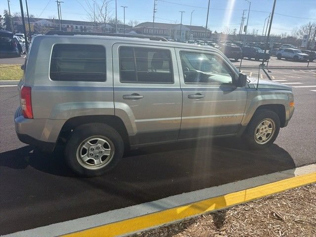 Used 2015 Jeep Patriot Sport w/ Power Value Group AWD/4WD image 16