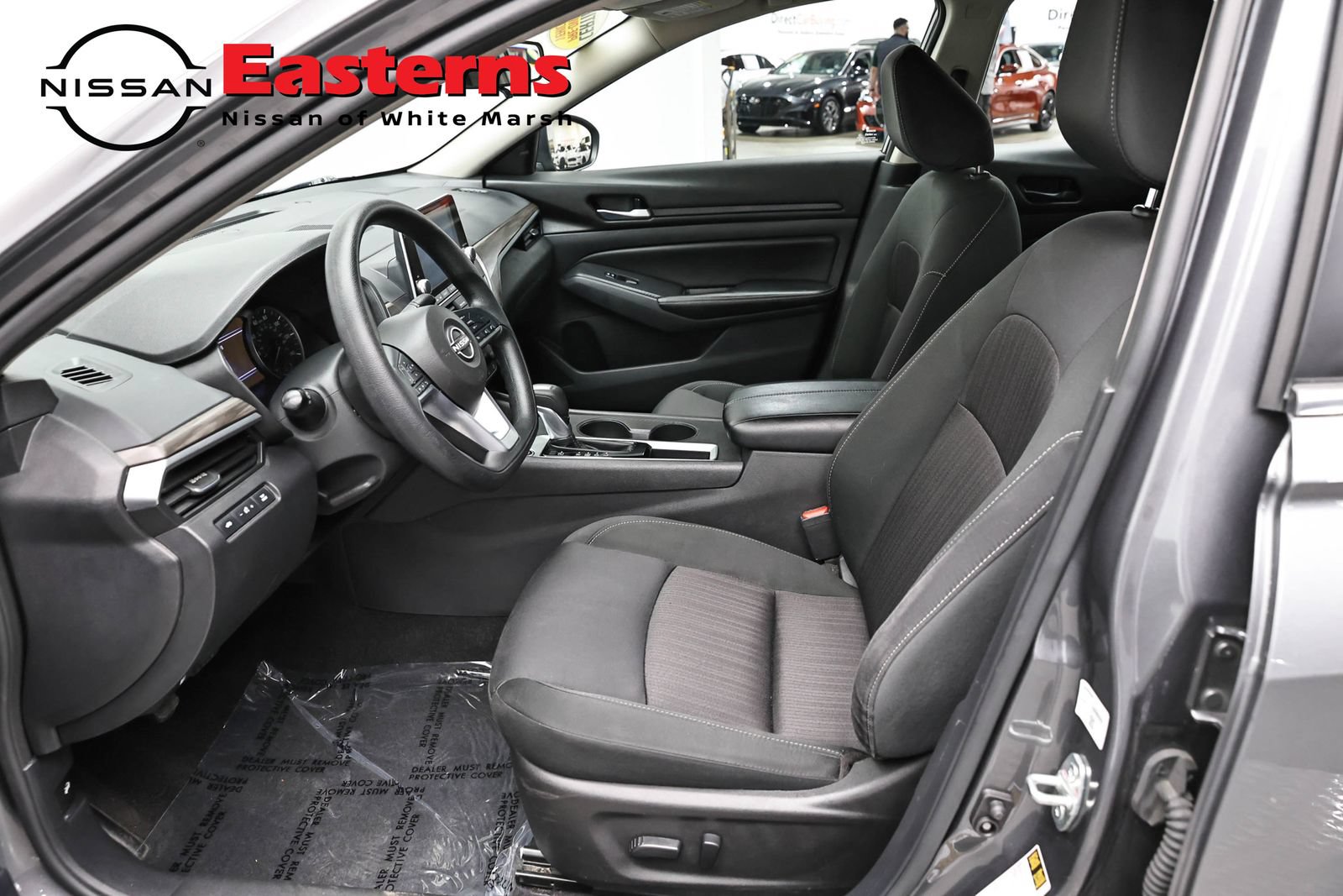 Used 2025 Nissan Altima 2.5 SV FWD image 14
