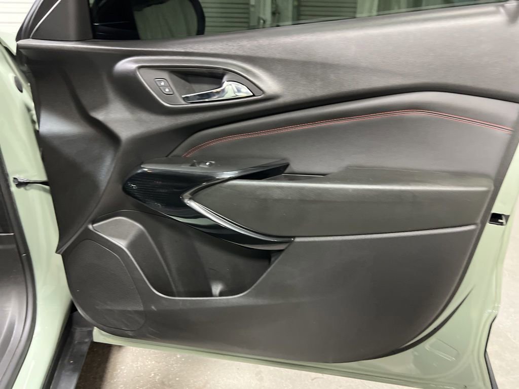 Used 2024 Chevrolet Trax RS FWD image 10