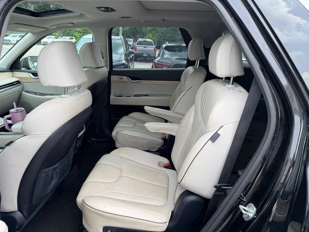 Used 2023 Hyundai Palisade Limited w/ Cargo Package AWD/4WD image 7