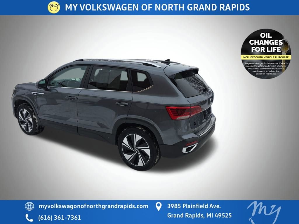 Certified 2023 Volkswagen Taos SE image 11