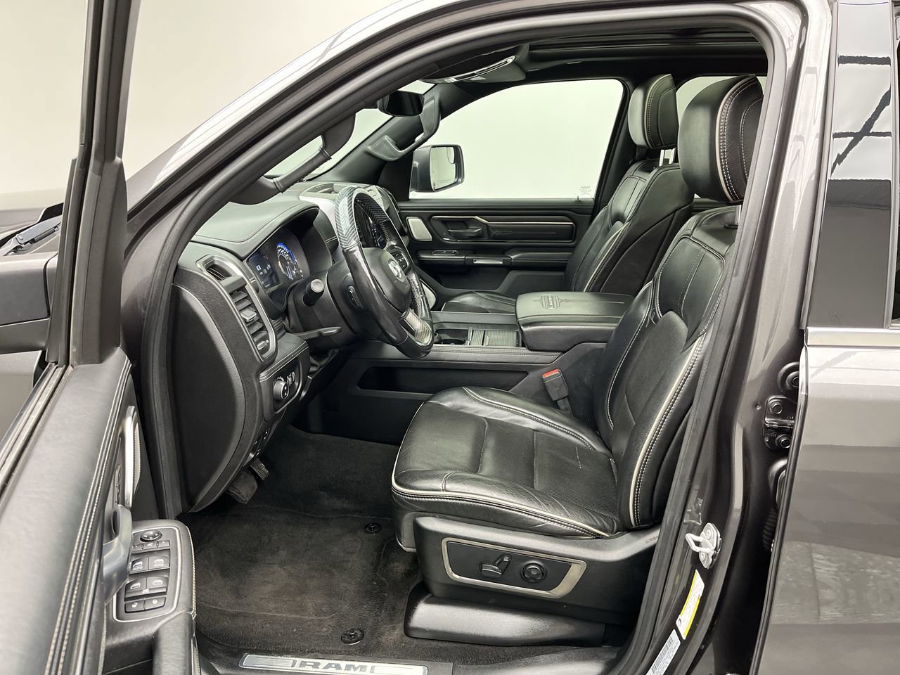 Used 2020 RAM 1500 Limited AWD/4WD image 3