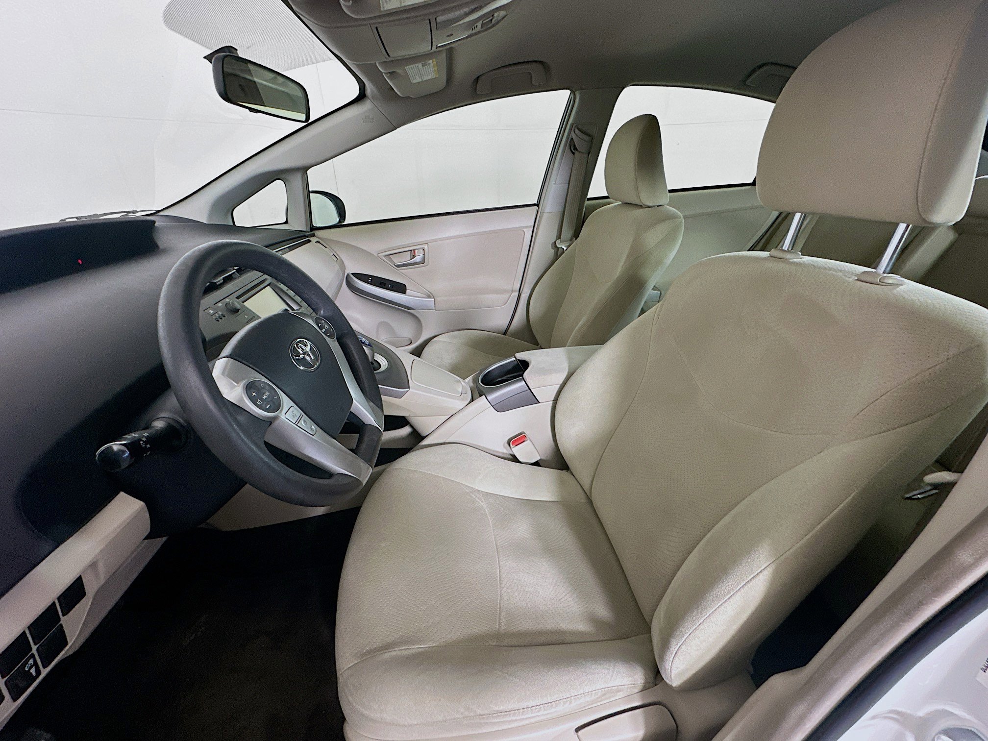 Used 2015 Toyota Prius Three w/ Preferred Accessory Package FWD image 13