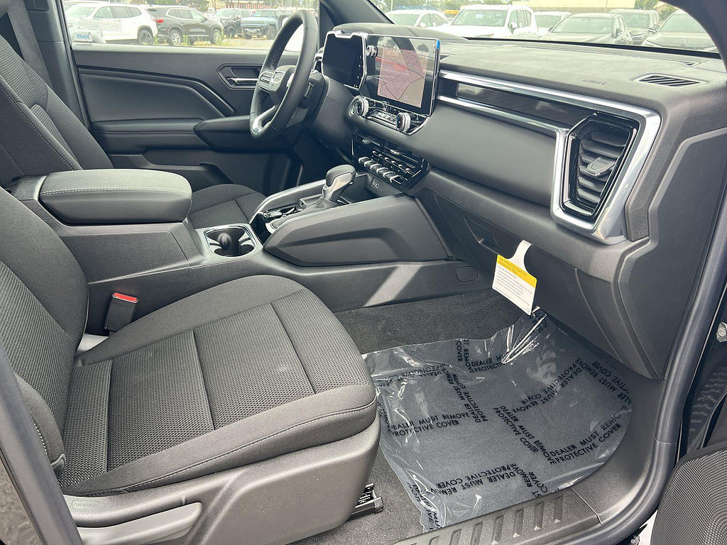 New 2026 GMC Canyon Elevation w/ LPO, Black Badging Package RWD image 30