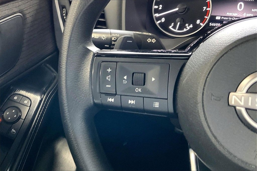 Used 2023 Nissan Rogue SV image 8