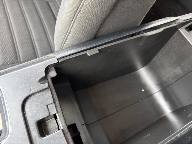 Used 2020 Ford Fusion SE image 29