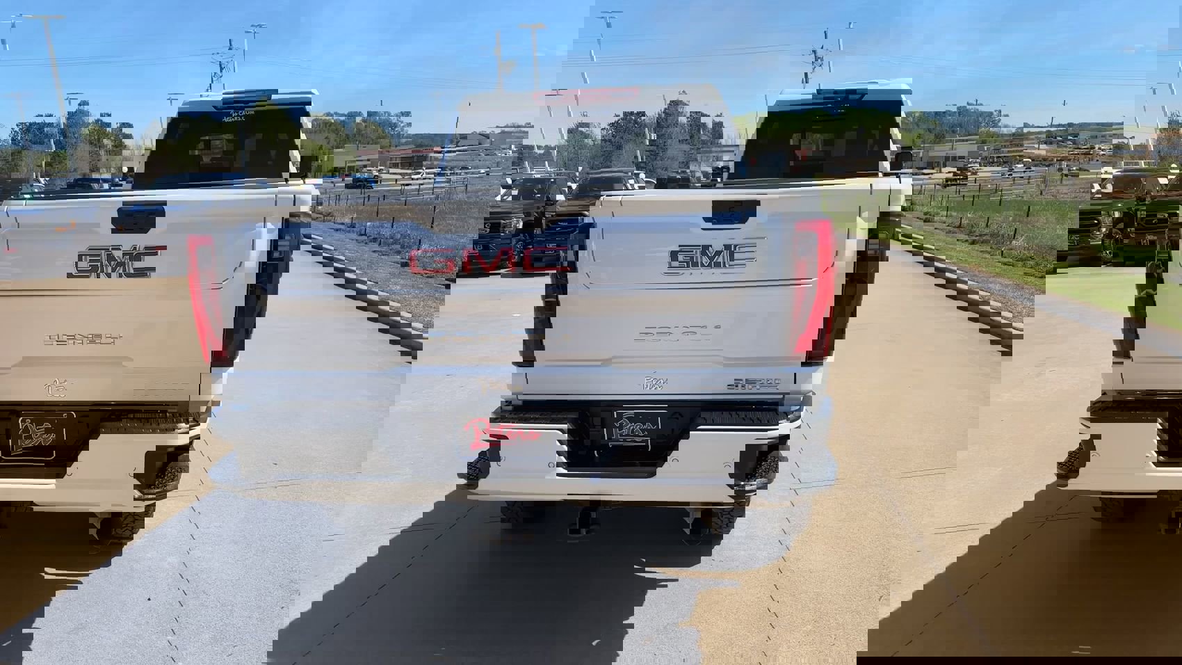 Used 2024 GMC Sierra 3500 Denali w/ Technology Package image 8