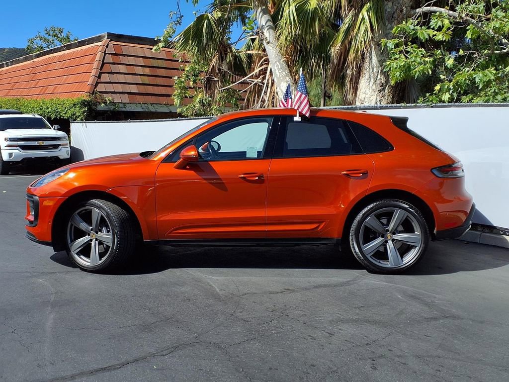 Used 2022 Porsche Macan image 3