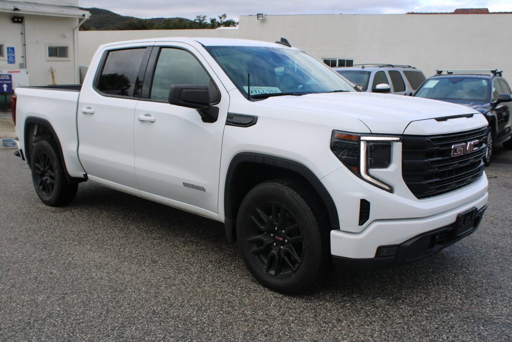 Used 2024 GMC Sierra 1500 Elevation image 3
