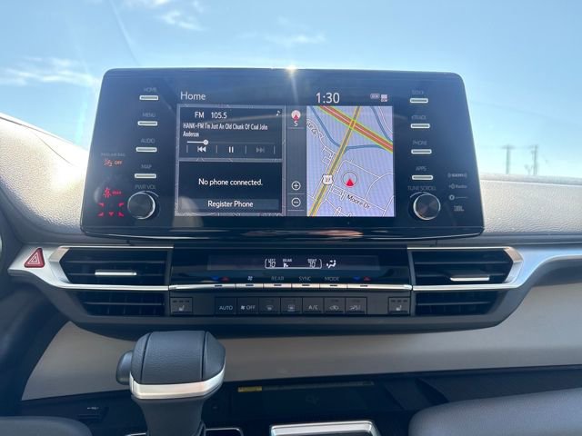 Used 2022 Toyota Sienna XLE w/ XLE Plus Package image 16