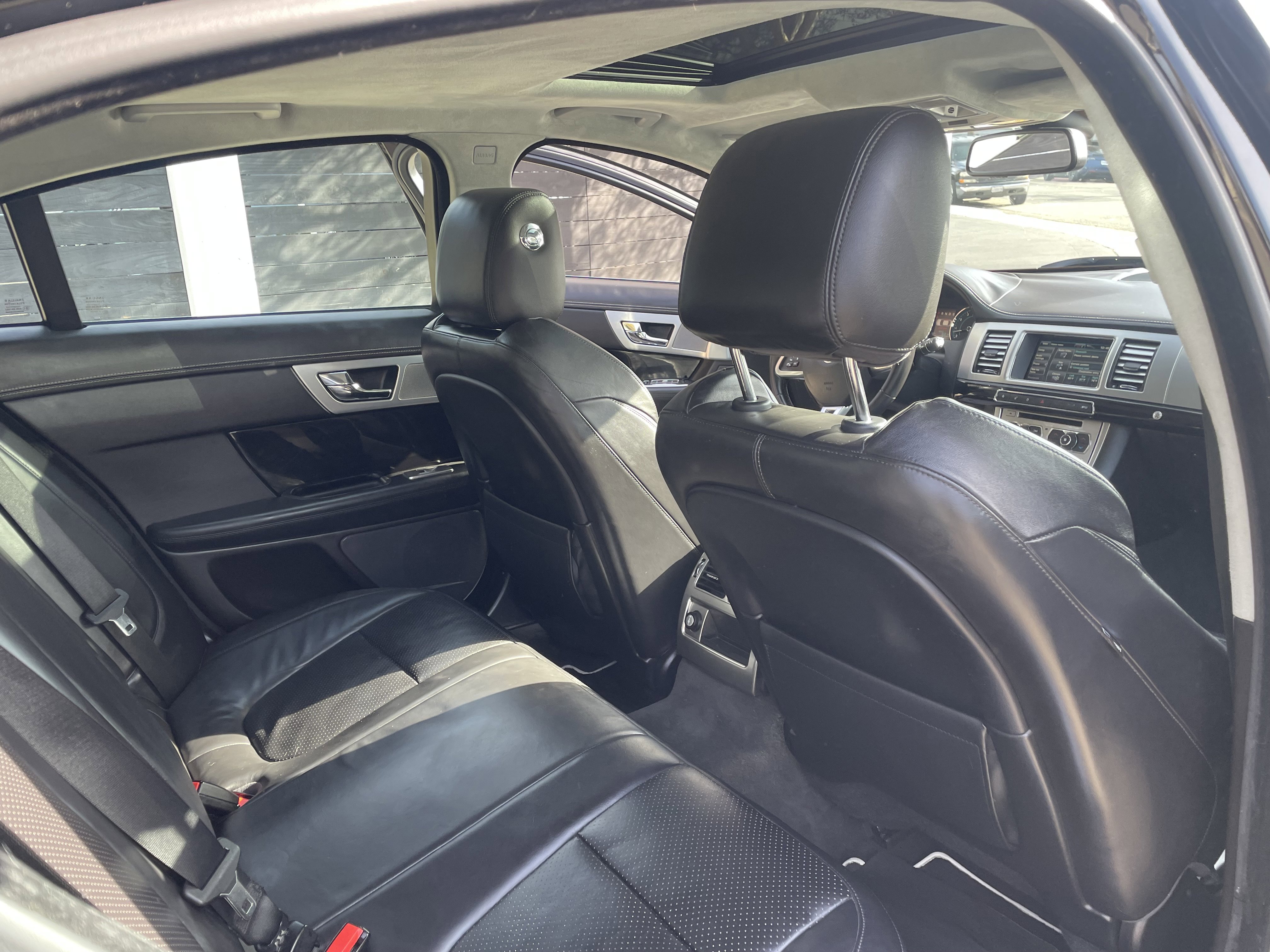 Used 2012 Jaguar XF Portfolio image 15