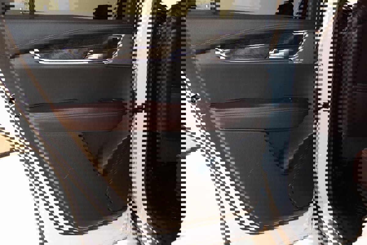 Used 2022 Cadillac XT6 Premium Luxury w/ Technology Package image 48