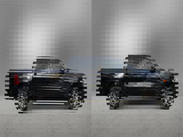 Used 2022 RAM 1500 Laramie w/ Sport Appearance Package image 9