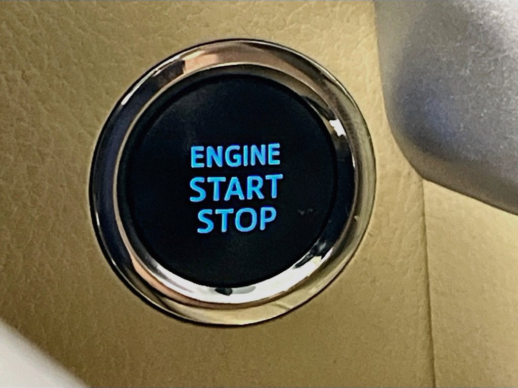 Used 2019 Toyota Highlander XLE FWD image 20