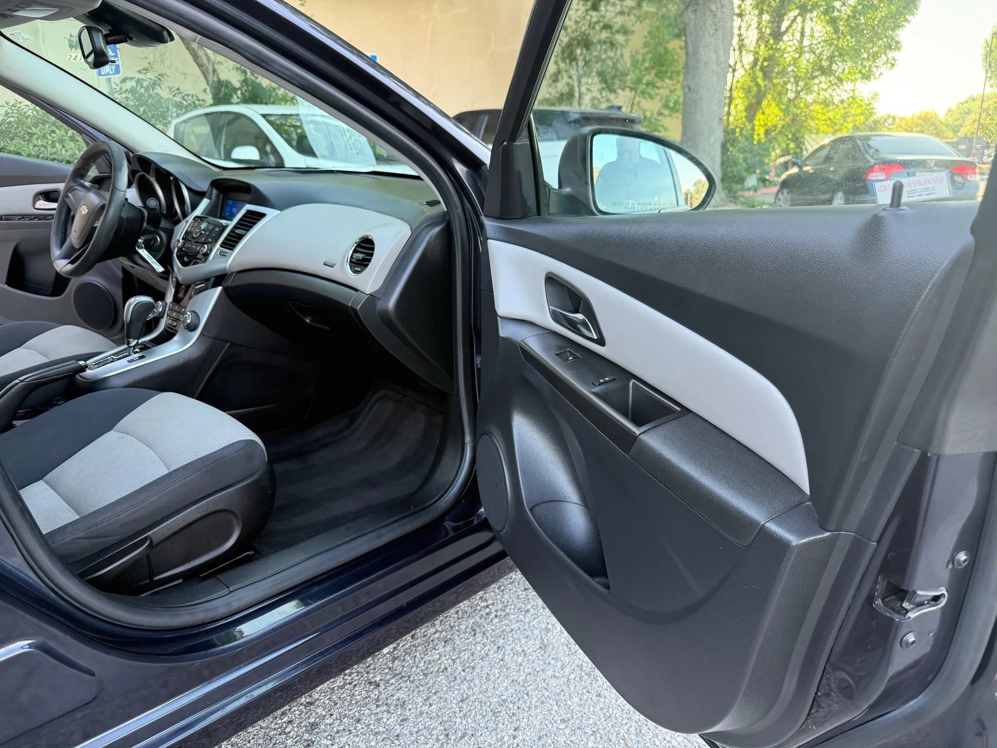 Used 2016 Chevrolet Cruze LS FWD image 19