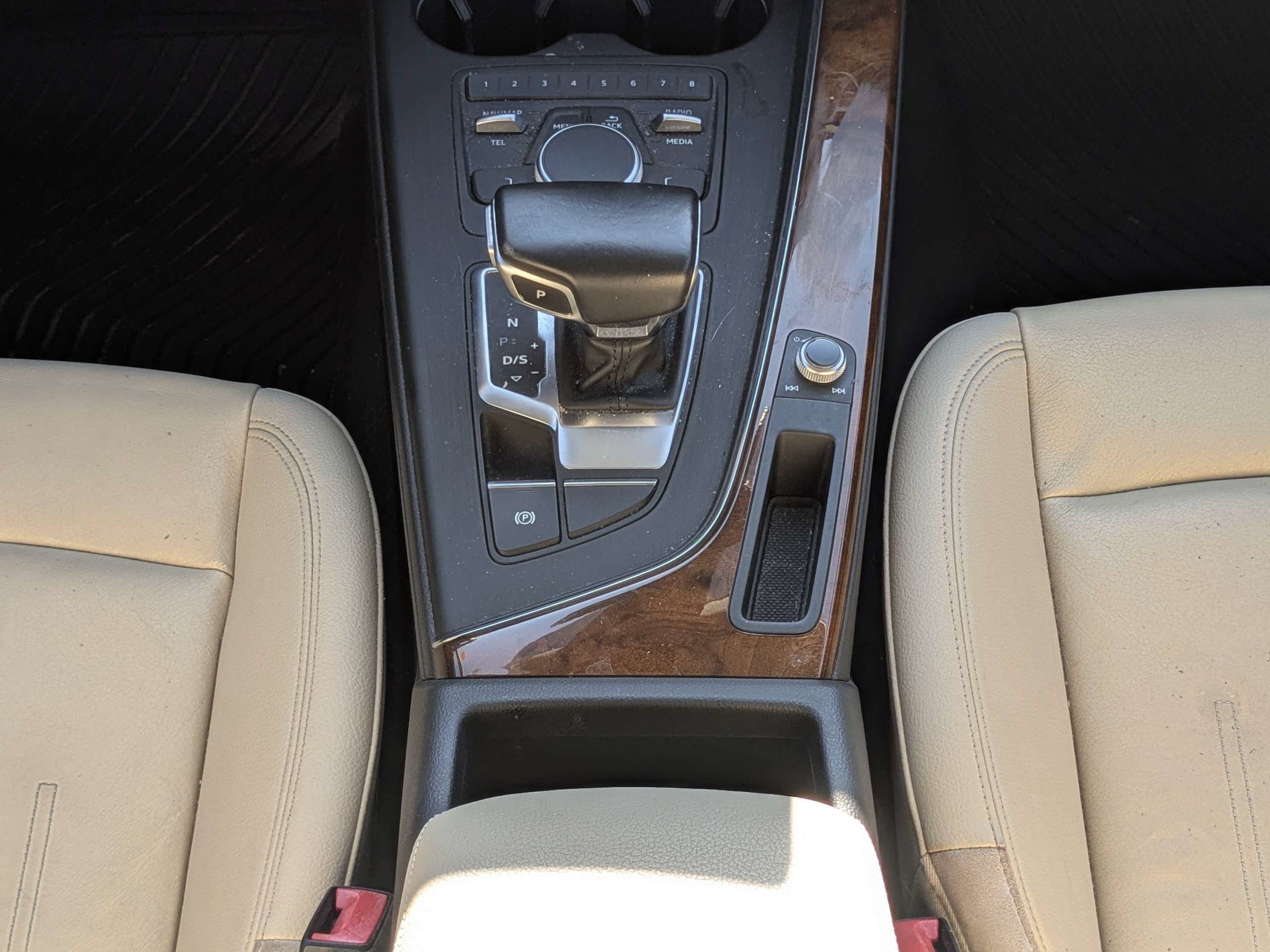Used 2017 Audi A4 2.0T Premium FWD image 19