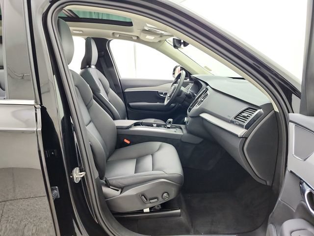 Certified 2025 Volvo XC90 B5 Core w/ Protection Package Premier AWD/4WD image 14