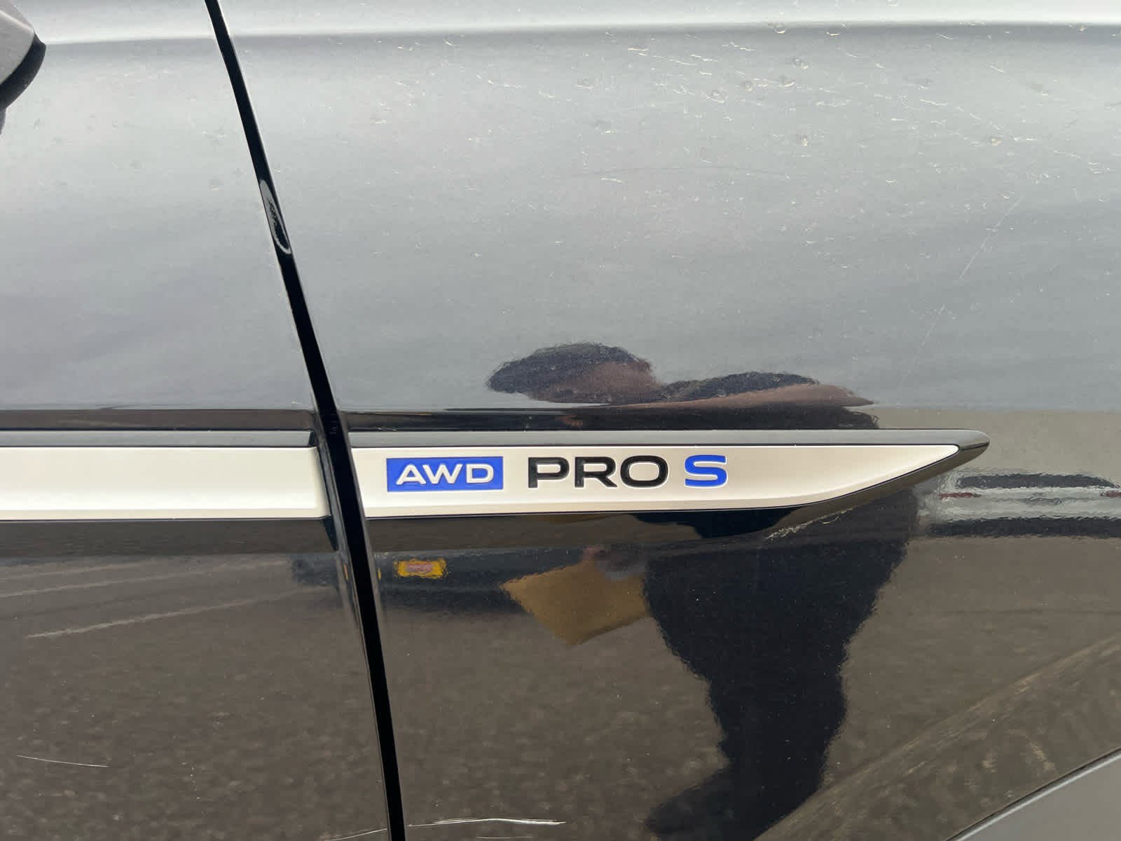 Used 2023 Volkswagen ID.4 Pro S image 5