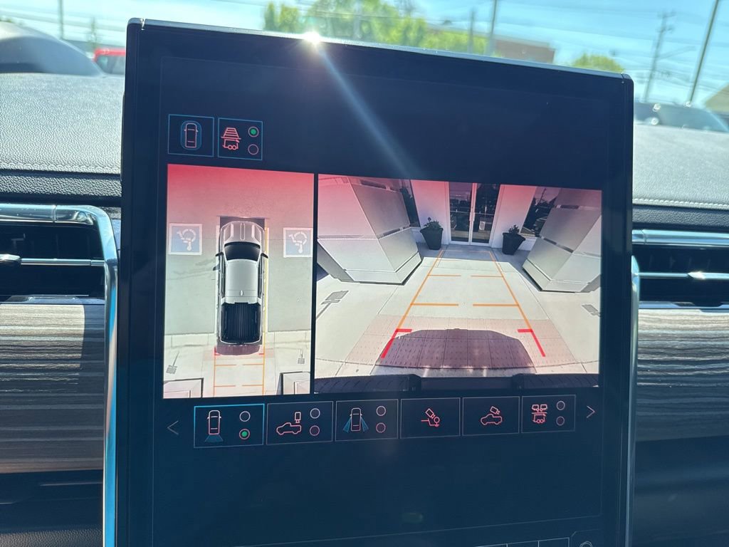 Used 2025 GMC Sierra EV Denali AWD/4WD image 30
