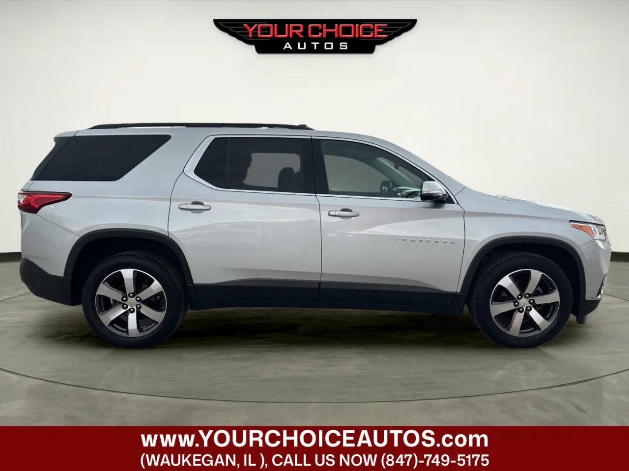 Used 2019 Chevrolet Traverse LT w/ LT Premium Package AWD/4WD image 7