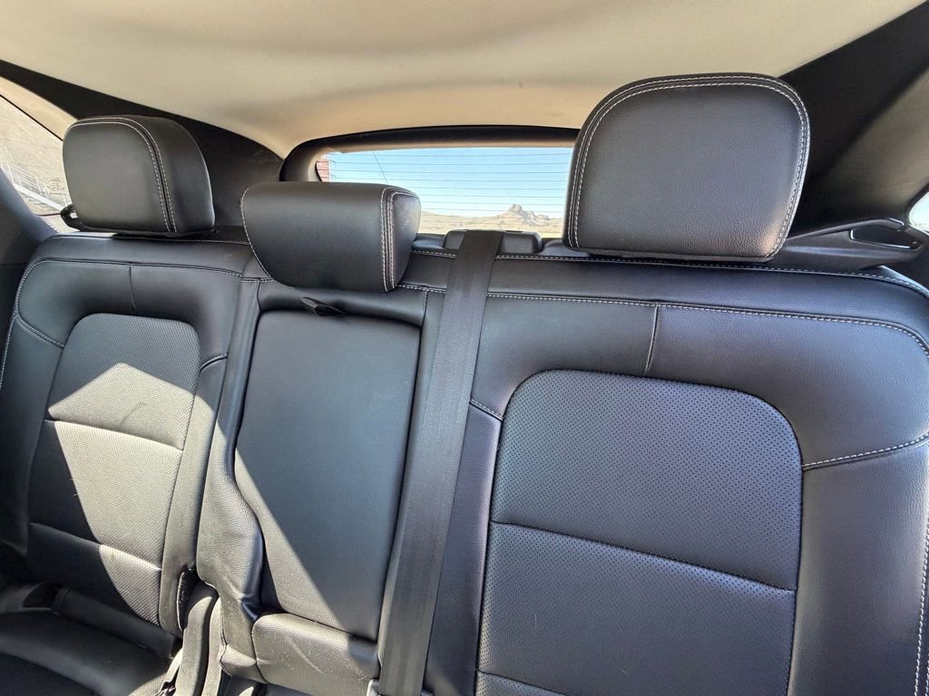 Used 2022 Ford Escape Titanium w/ Class II Trailer Tow Package image 9