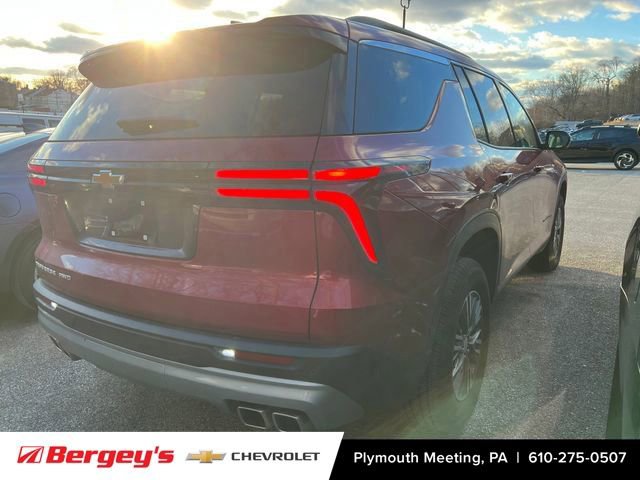 Certified 2025 Chevrolet Traverse LT w/ Driver Confidence Package image 2