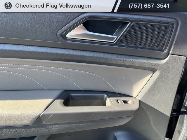 Used 2022 Volkswagen Atlas Cross Sport SE image 28