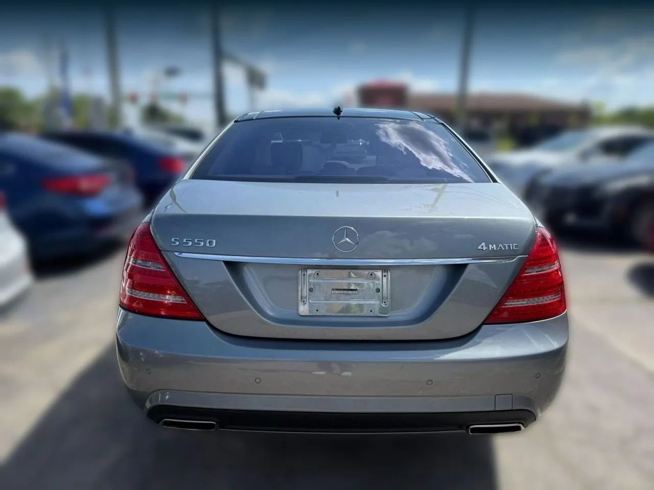 Used 2011 Mercedes-Benz S 550 4MATIC w/ Sport Pkg image 4