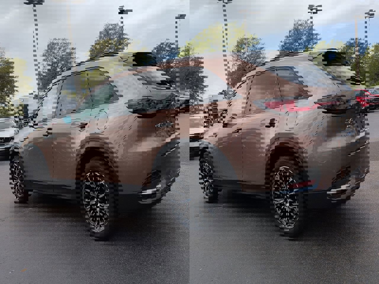 Certified 2025 MAZDA CX-70 Plug-In Hybrid w/ Premium Pkg image 6