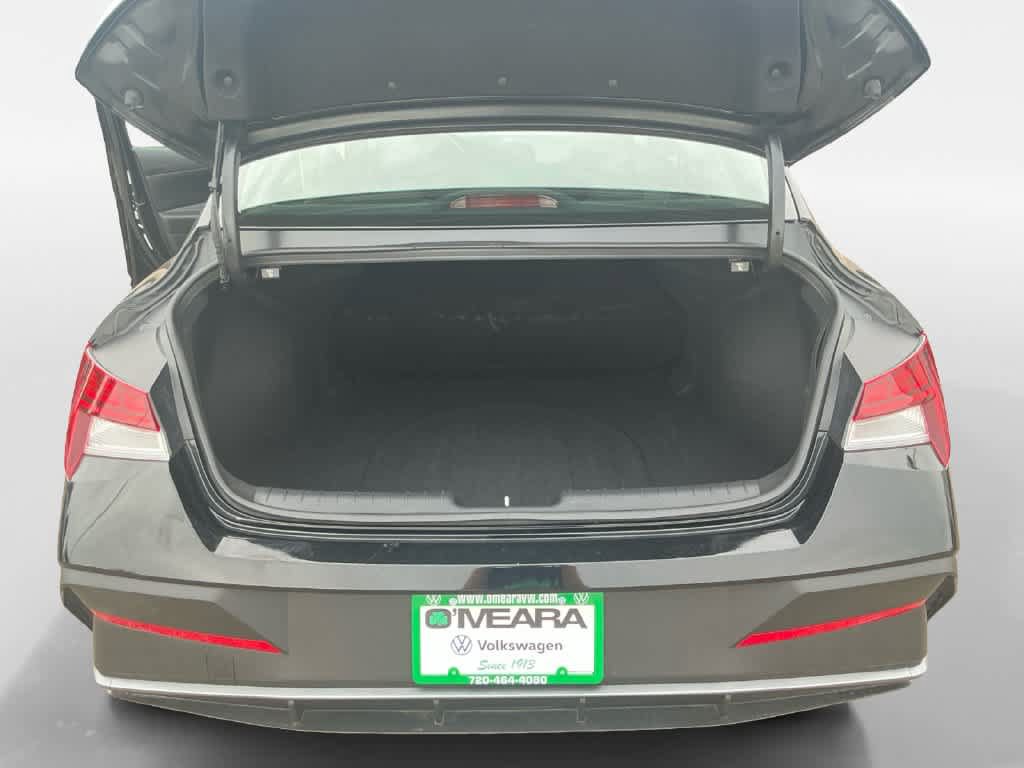 Used 2026 Hyundai Elantra Hybrid FWD image 24