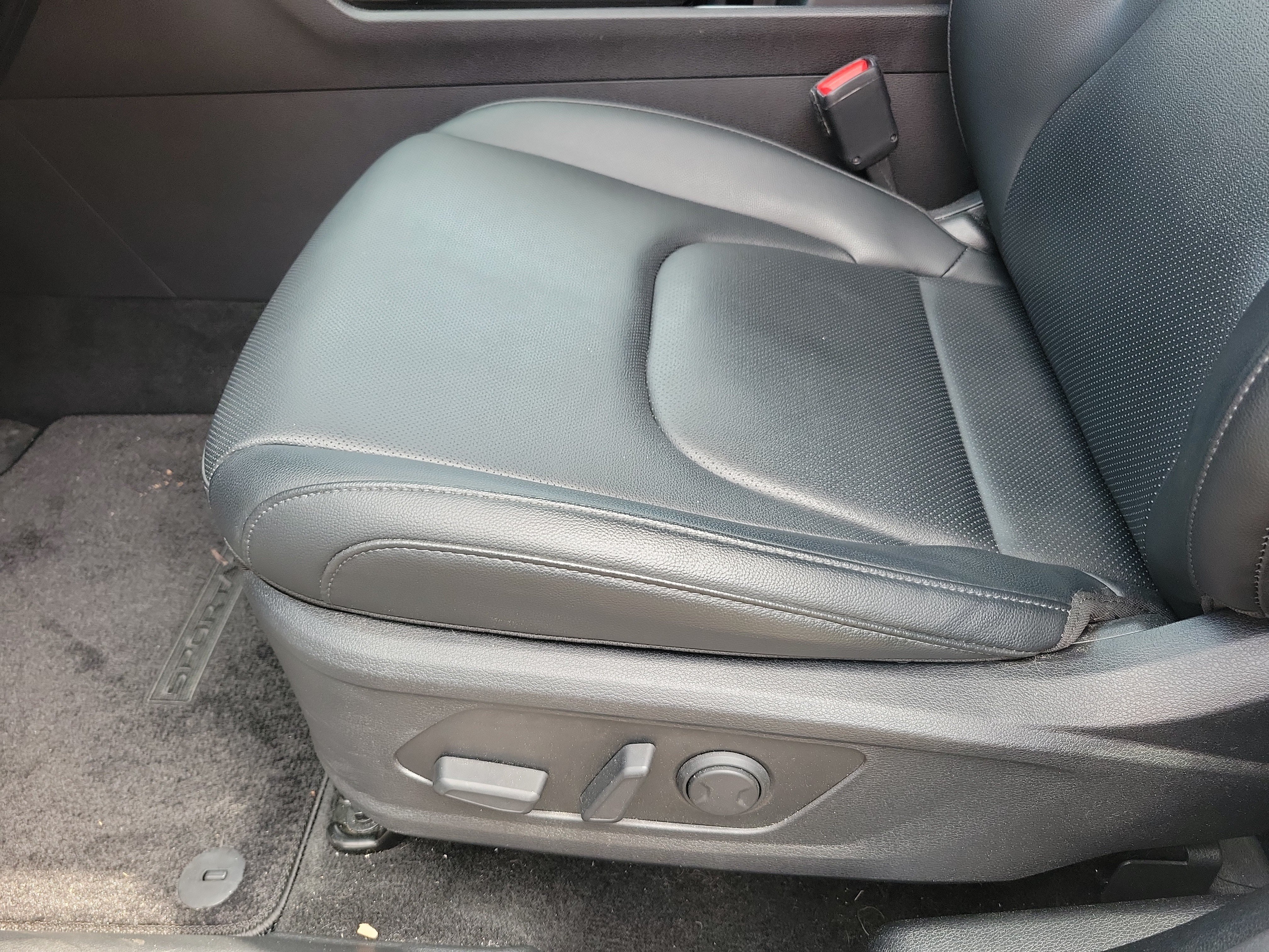 Used 2023 Kia Sportage EX FWD image 5