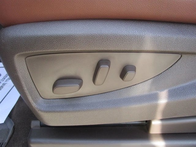 Used 2017 Chevrolet Suburban Premier AWD/4WD image 10