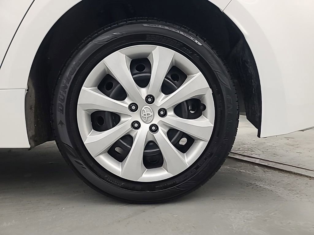 Used 2025 Toyota Corolla LE FWD image 11