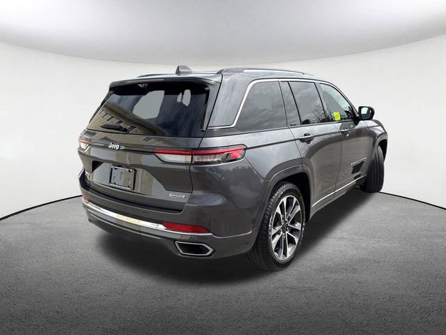 Used 2022 Jeep Grand Cherokee Overland w/ Luxury Tech Group IV AWD/4WD image 14