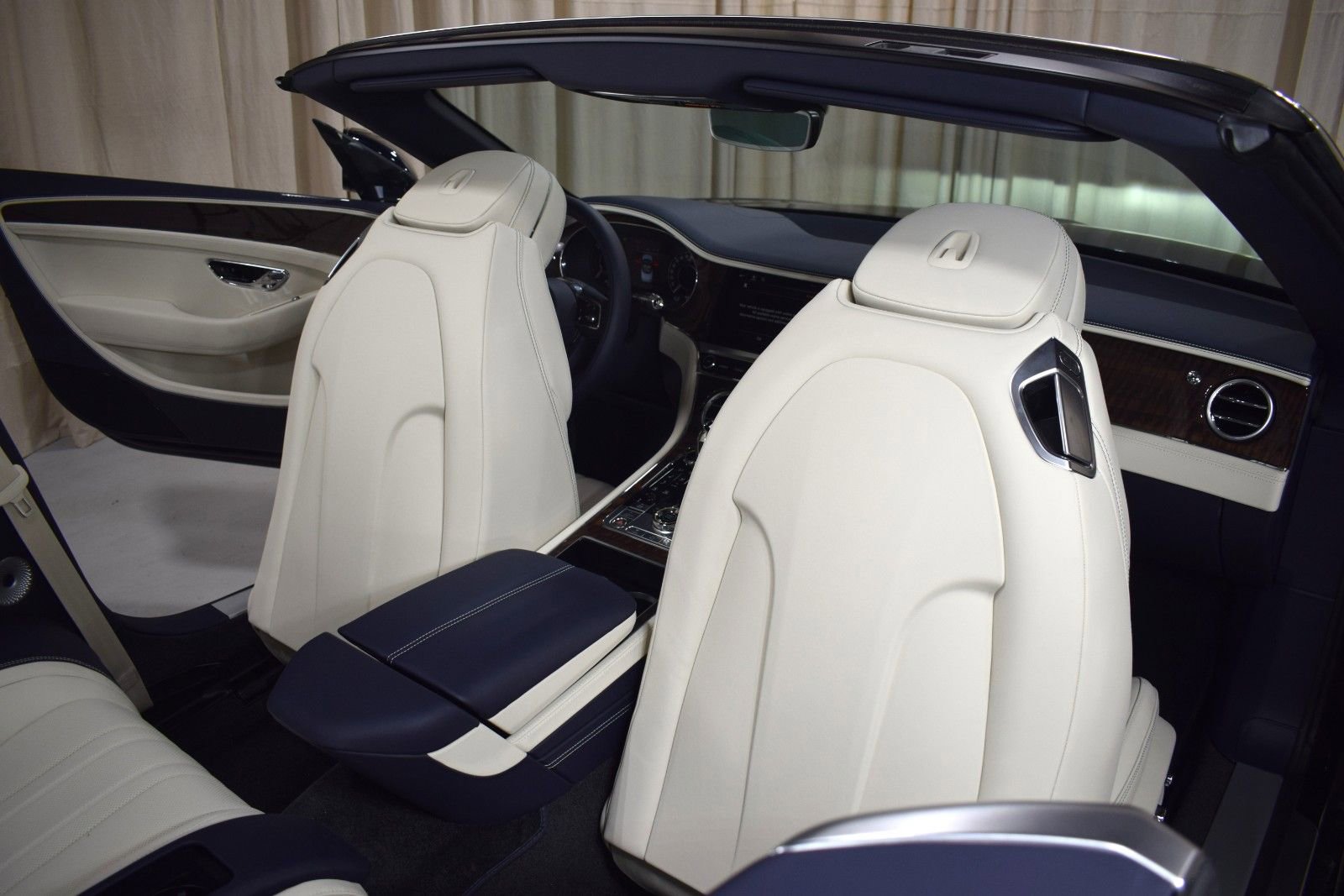 New 2026 Bentley Continental GTC AWD/4WD image 22
